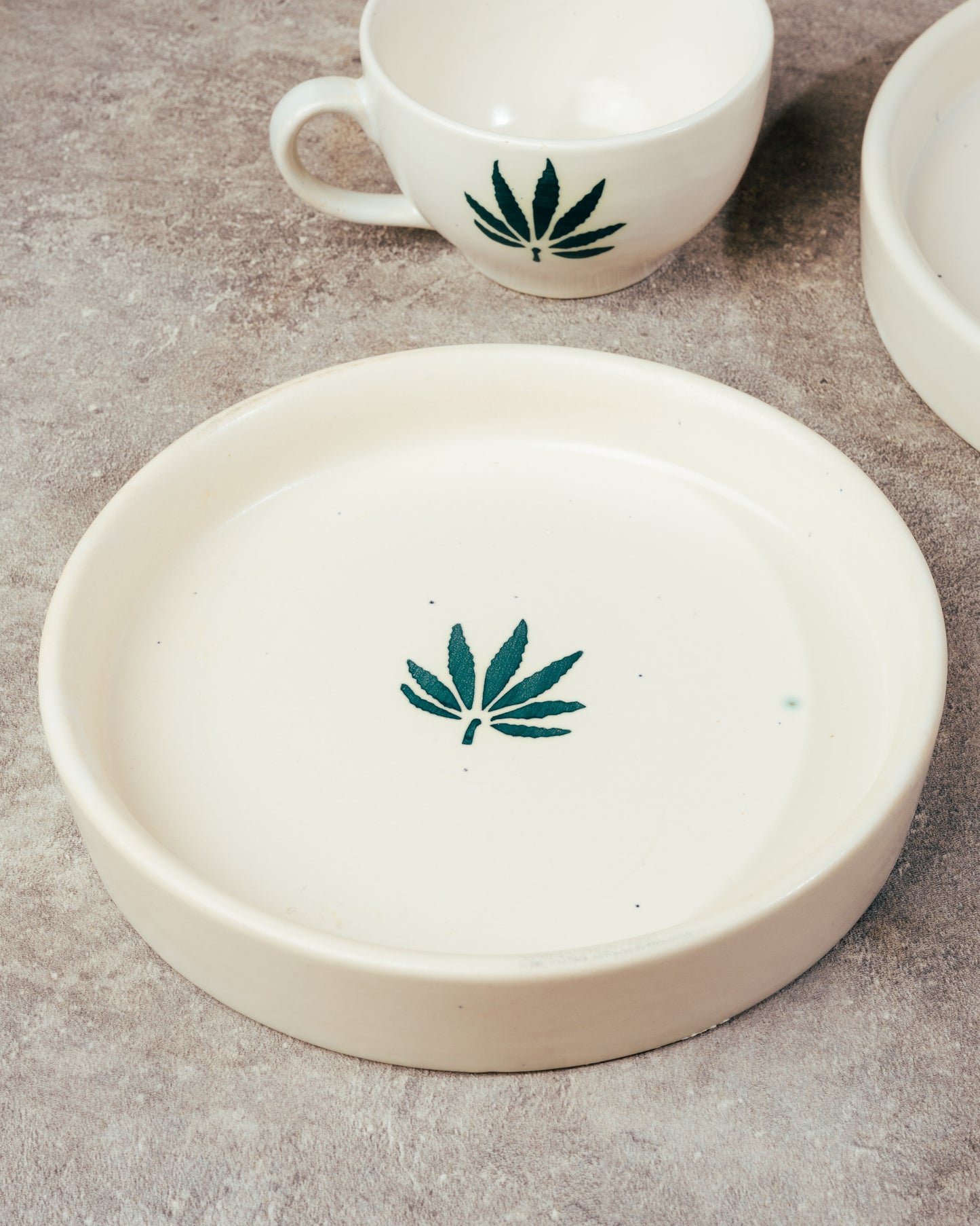 Herbal Impression Speckled Edged Plate Set