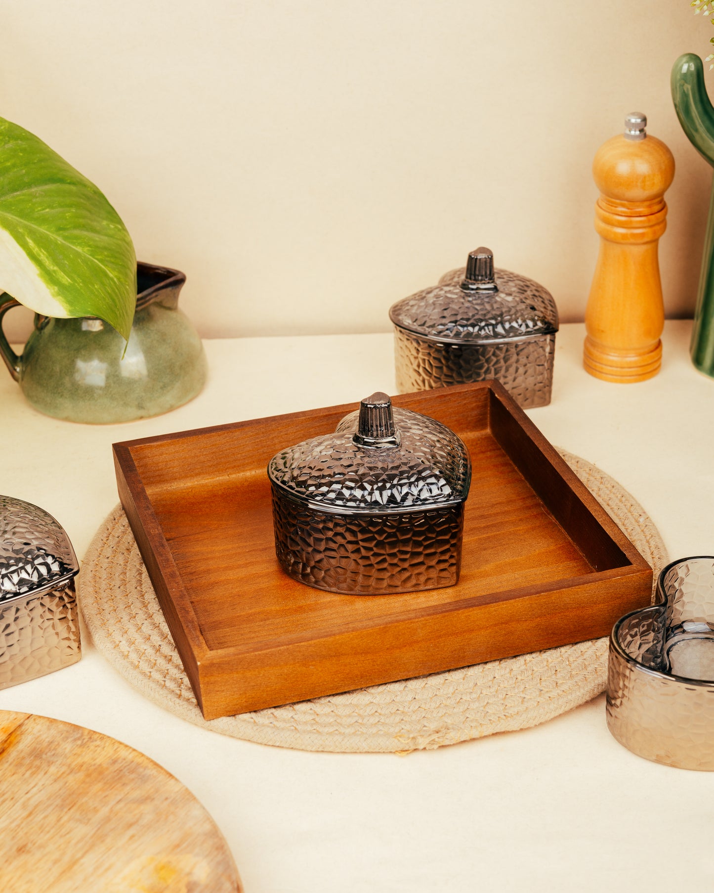 Glass Heart Snack Set with Wooden Tray